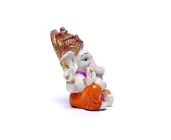 Ganesha bunt mit Utensilien