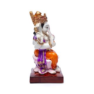 Ganesha auf Thron